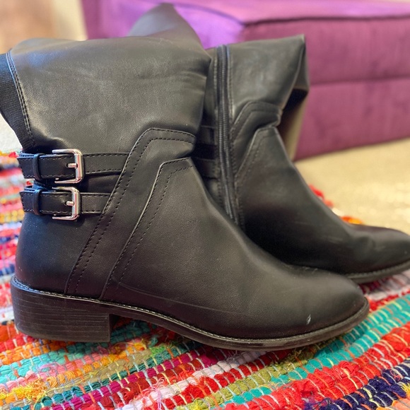 KNEE HIGH BLACK BOOTS - Picture 3 of 5